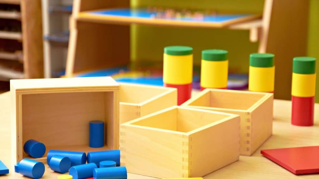 How to organize toys the Montessori way (1)